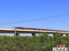 宁夏:高铁串起“紫色名片”